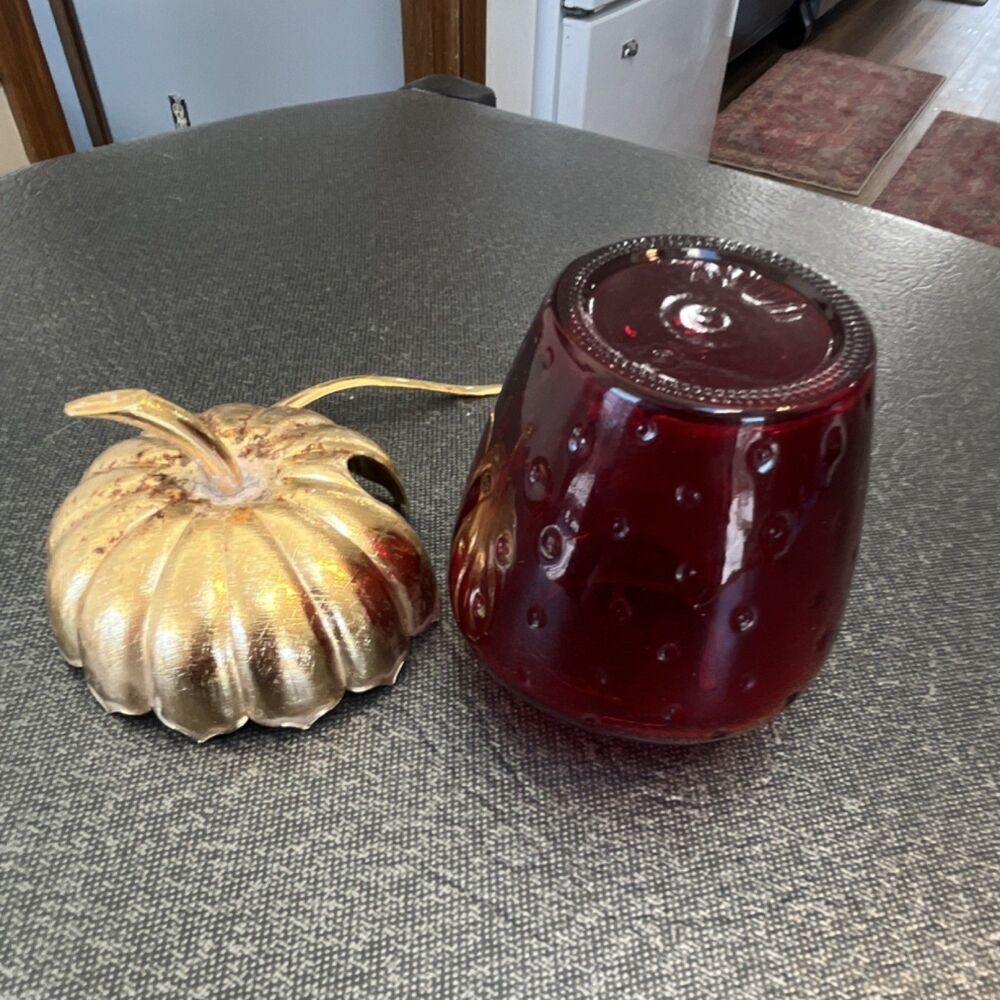 Avon Red Glass Fruit Canister Gold Twist Off Lid and Spoon Vintage box 40 - Picture 5 of 6